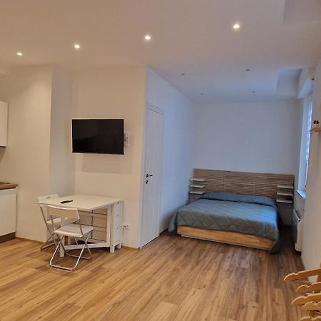 Ferienwohnung La Perla Di Ro Savona Exterior foto