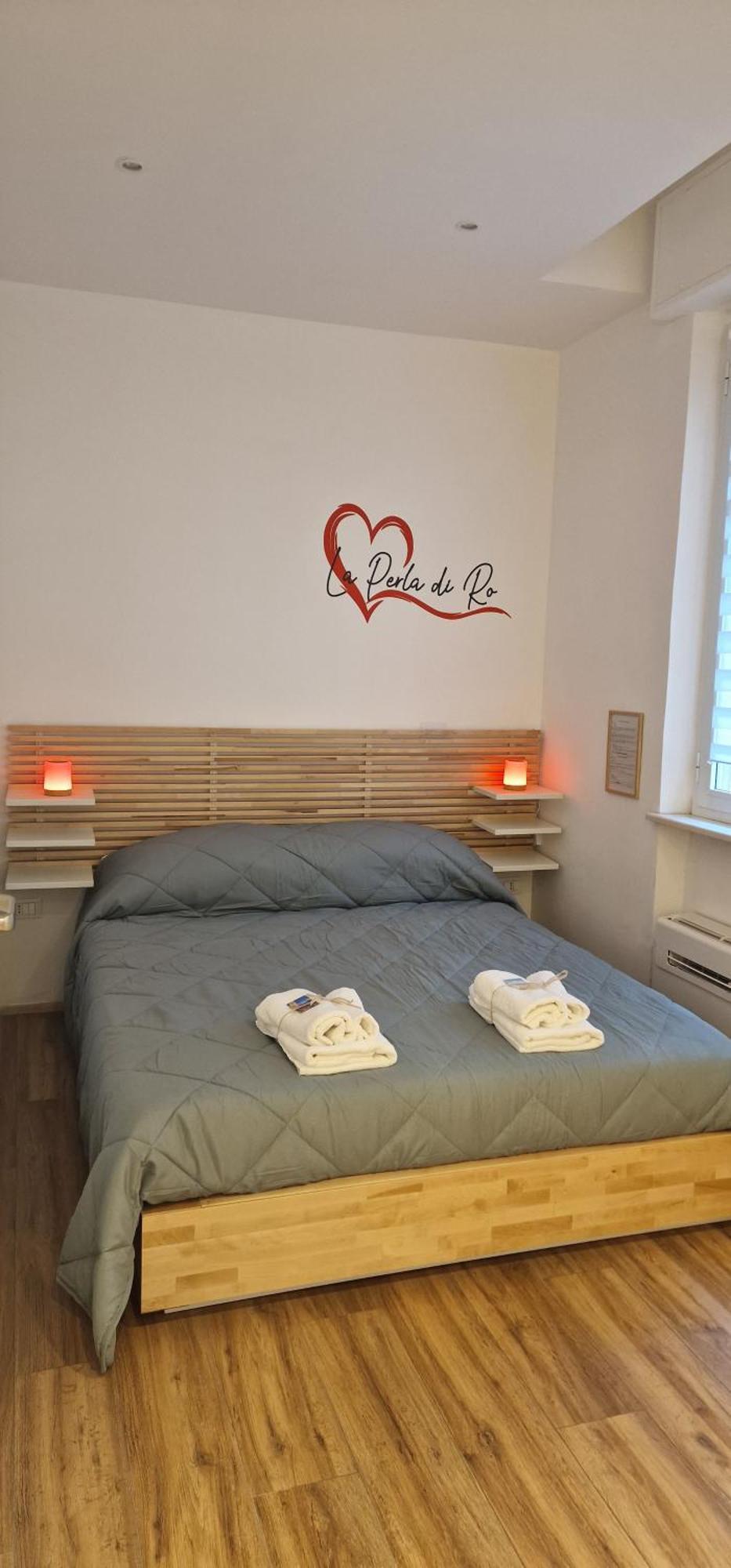 Ferienwohnung La Perla Di Ro Savona Exterior foto