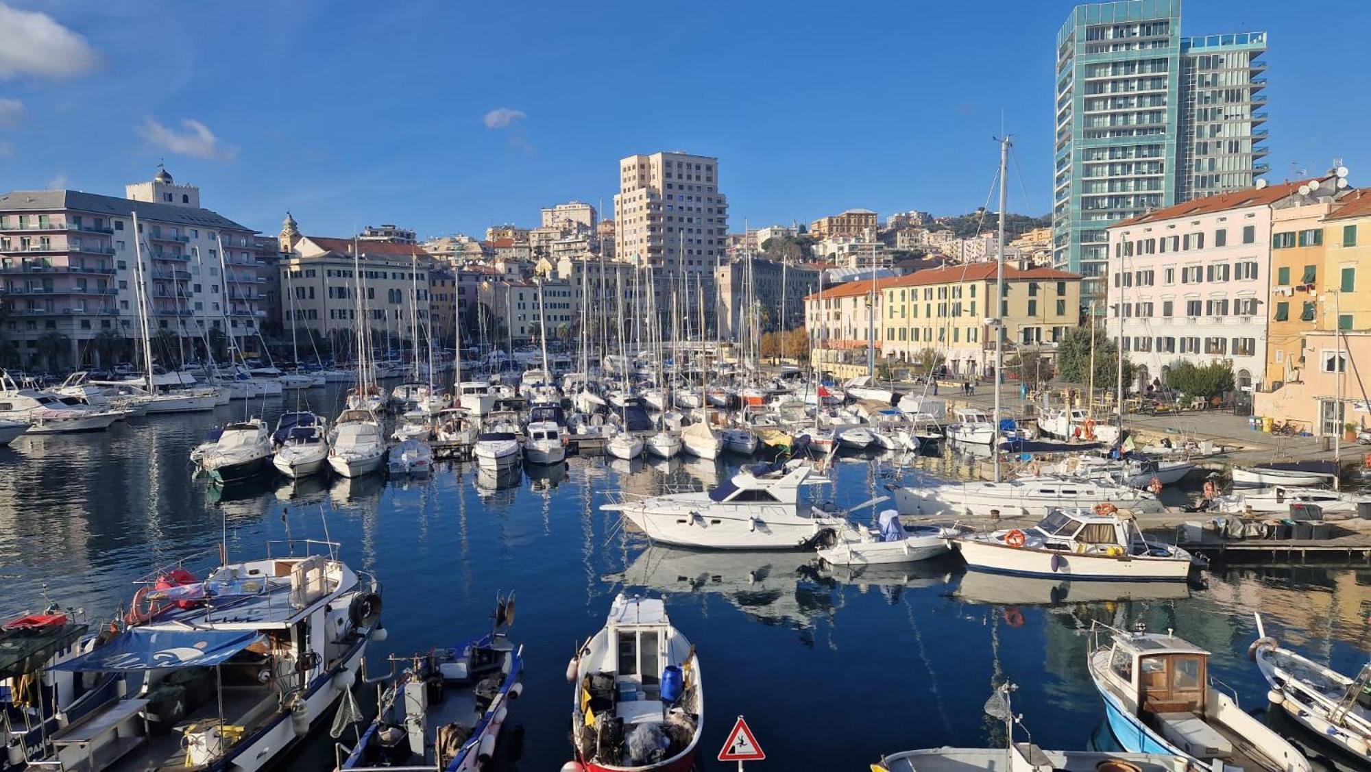 Ferienwohnung La Perla Di Ro Savona Exterior foto
