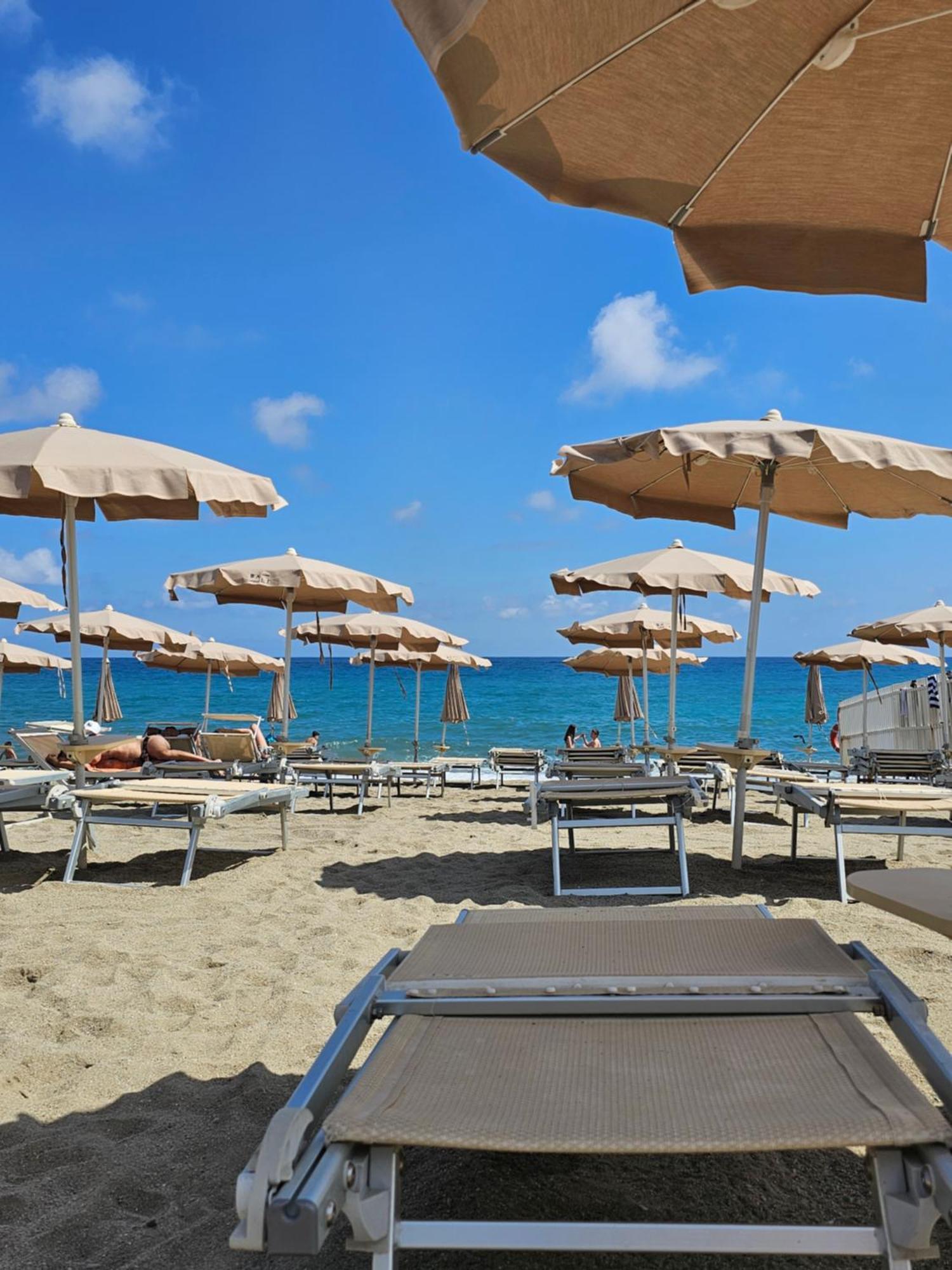 Ferienwohnung La Perla Di Ro Savona Exterior foto