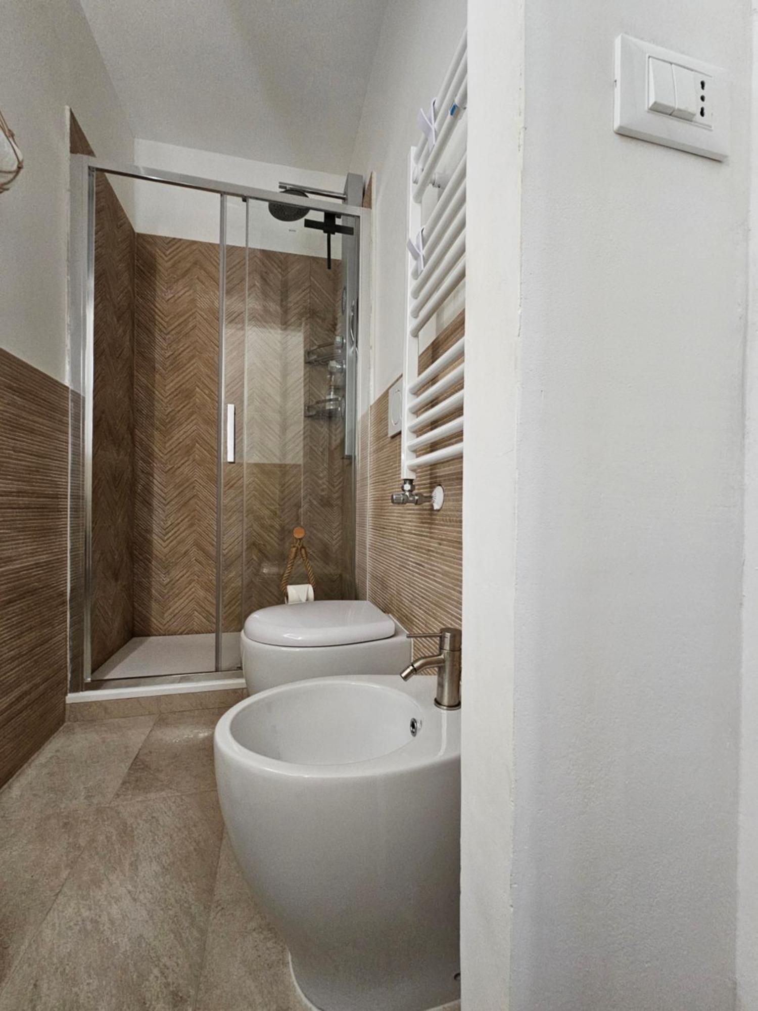 Ferienwohnung La Perla Di Ro Savona Exterior foto